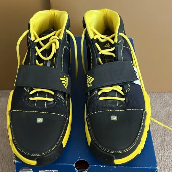 Adidas men's sz 14 shoes black and yellow